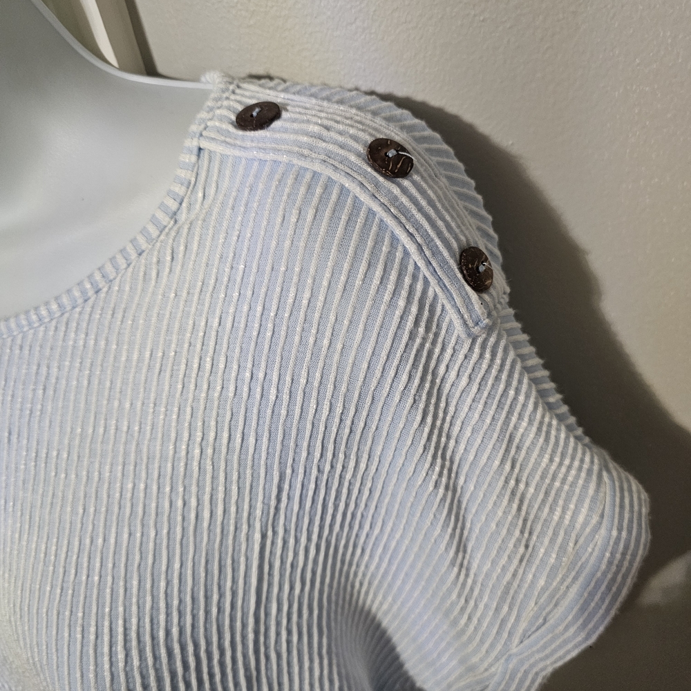 Elegant Light Gray Tie-Front Top - Picture 3 of 5